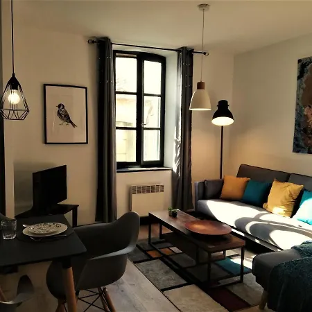Sous Les Remparts Апартаменты *