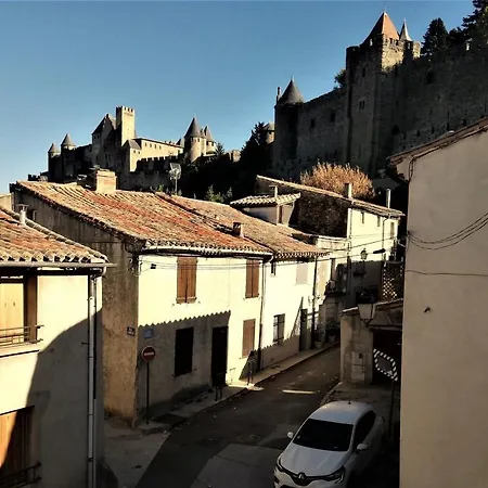 Sous Les Remparts Apartment