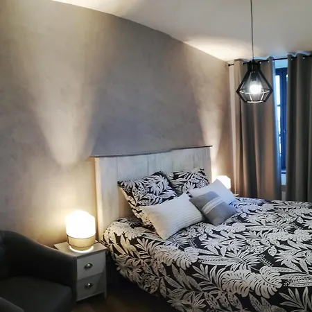 Sous Les Remparts Καρκασόν