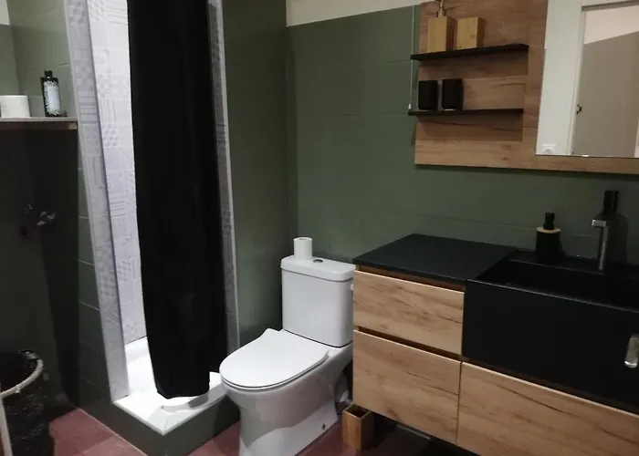 Sous Les Remparts * Carcassonne